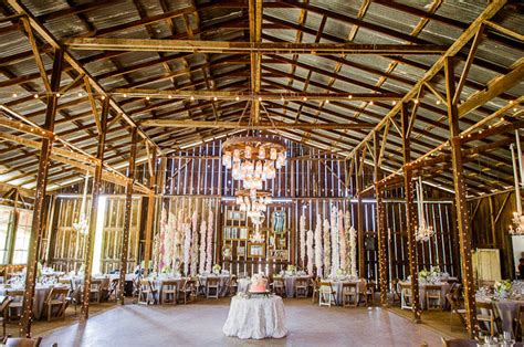 If you want to see more of this wedding, there is a slideshow on leigh's website. California Barn Wedding: Annie + Brian | Green Wedding ...