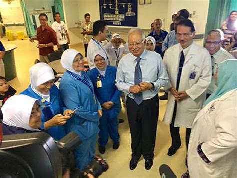 Serdang hospital is not responsible for any loss or damage caused by the use of information obtained from this portal and using a google translate for english and foreign languages are not accurate. Najib Buat Lawatan Mengejut Ke Hospital Serdang - MYNEWSHUB