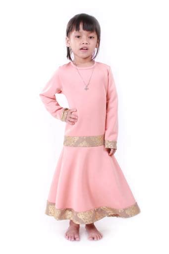 Browse lanafira baju kurung catalog to find out about our collection of baju kebaya moden, baju kurung, baju blouse & tops. Inspirasi Terpopuler 23+ Fesyen Baju Raya 2021 Kanak-kanak ...