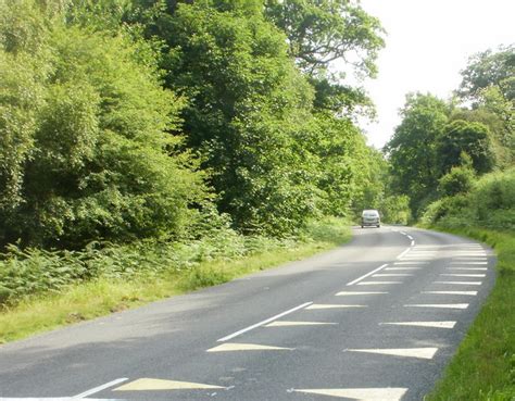White Triangles Painted On Road Surface © Jaggery Geograph