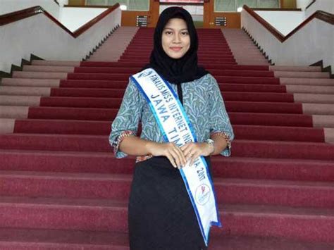 Mahasiswi Its Raih Gelar Miss Internet Jatim Its News
