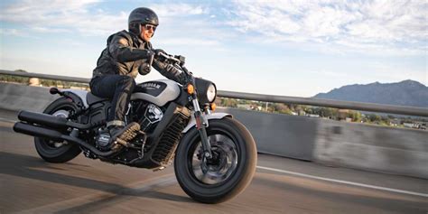 The indian scout is inspired by the original 1920 scout, with a headlamp, headlights, wheels and floating. 2019 Indian Scout Bobber Motorcycle UAE's Prices, Specs ...