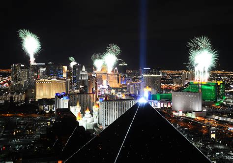 Fireworks And New Years Eve Celebrations 2015 Las Vegas Top Picks
