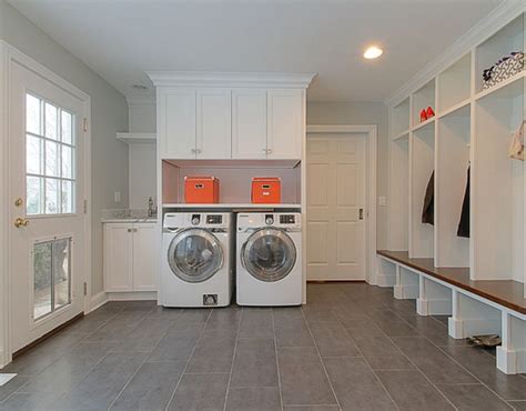 Best Laundry Mudroom Combo With Low Cost Home Decorating Ideas