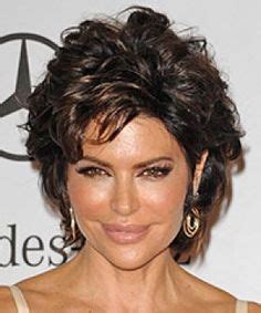 Chic straight short wavy hairstyle for square face. 1000+ images about Hair styles on Pinterest | Square faces ...