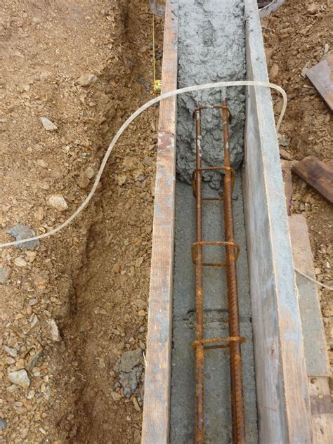 Le chaînage des piliers ne doit pas être solidaire du chaînage de la semelle, la dilation du ferraillage si vous voulez connaitre chainage fer a beton disponible sur le site de yorkam group cliquez sur le lien correspondant. Fait Maison: Chainage-arase intérieur