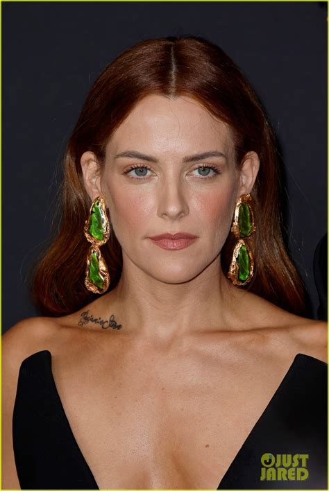 Riley Keough Gets Husband Ben Smith Petersen S Support In First Public