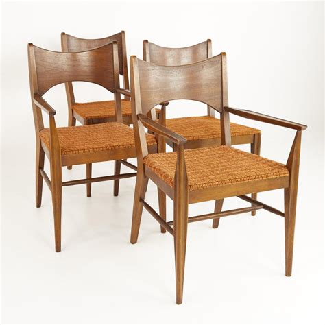 Broyhill Saga Mid Century Walnut Dining Chairs Set Of 6 At 1stdibs