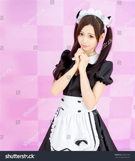 Asiatische Maid Cosplay Animes Japanischer Art Stockfoto 650632198