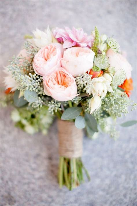 20 Bouquets With The David Austin Wedding Rose Juliet