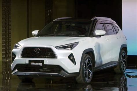Toyota представила конкурента Hyundai Creta с дизайном Highlander