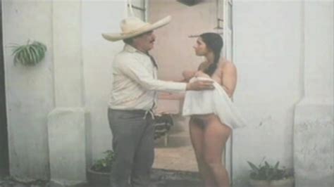 Naked Isaura Espinoza In Huevos Rancheros