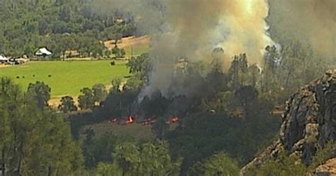firefighters stop forward progress of bay fire in yuba county all evacuations lifted cbs