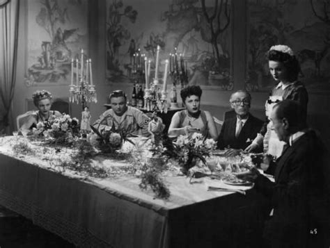 scena del film abbasso la ricchezza regia gennaro righelli 1946 gli attori anna magnani