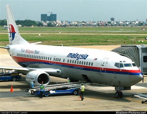 9m Mqg Malaysia Airlines Boeing 737 400 At Ho Chi Minh City Tan Son