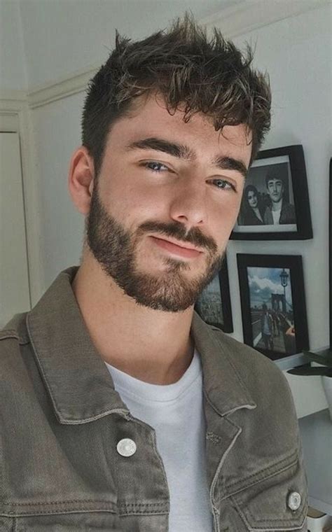 If your face is more of an oval shape, a longer beard may give your face an even longer look. 40 Professional Beard Styles For Men - Office Salt