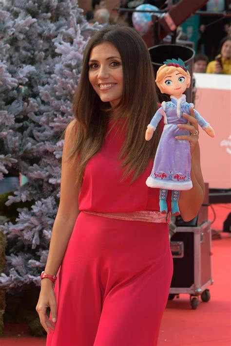 Chiara conti, flora canto, ilaria de laurentiis, alberto gimignani. Flora Canto: Olafs Frozen Adventure Premiere -03 | GotCeleb