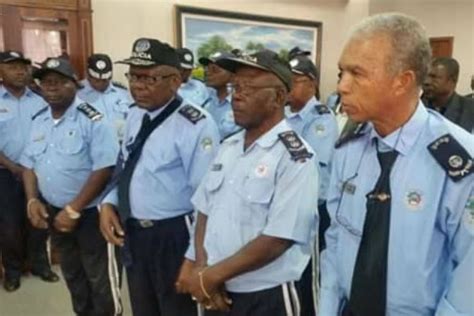 Polícia Nacional De Angola Prevê Reformar Cerca De 5000 Efetivos Até 2022 Angola24horas