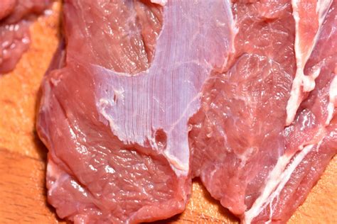 Ada banyak cara untuk memasak daging kambing, dan semuanya membutuhkan trik tersendiri agar daging kambing terasa empuk dan enak. 5 Tips Memasak Daging Kambing agar Tidak Alot dan Bau ...