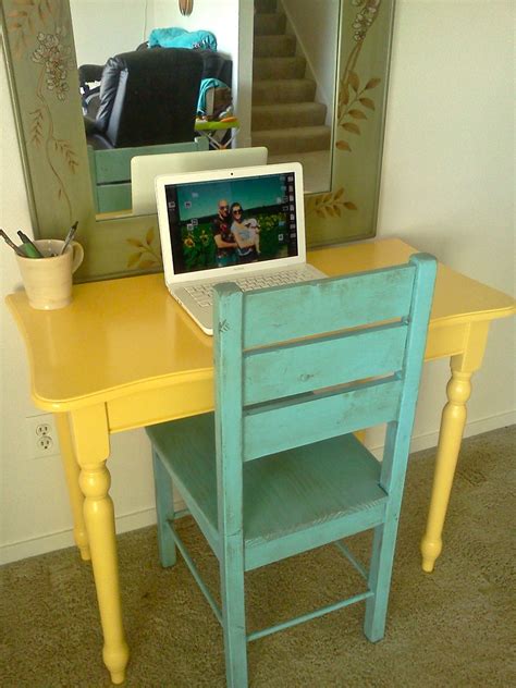 Best compact ergonomic kids desk and chair set. Ana White | Computer Desk and Chair - DIY Projects