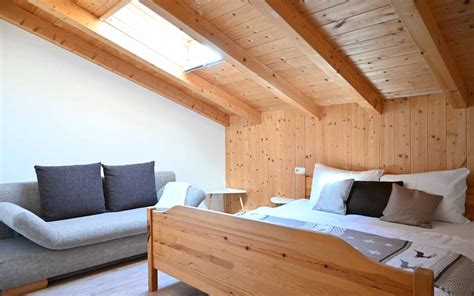 Haus architektur haus innenarchitektur altholz haus chalet möbel rustikale häuser haus renovieren wochenendhaus haus und wohnen chalet chic. CHALET Haus Martha