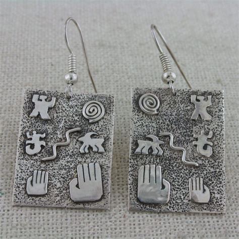 TUCSON INDIAN JEWELRY April 2023 28 EARRINGS