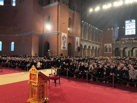 Primaria capitalei va mai da 10 milioane de lei interiorul catedralei mantuirii neamului va semana foarte mult cu cel al marilor catedrale din. Cum arată Catedrala Mântuirii Neamului în interior | FOTO ...