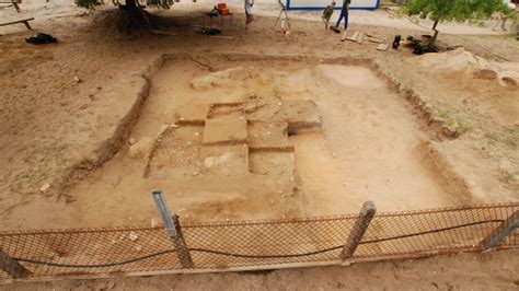 Kindergarteners Stumbled Across This 5600 Year Old Burial Mound Archaeologists Are Mystified