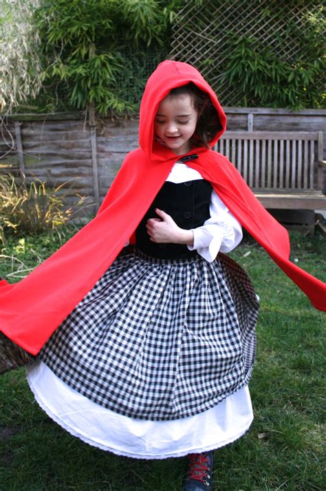 Red riding hood is one of the most famous fairy tales of the brothers grimm besides snow white, mother holle, rapunzel or rumpelstiltskin and a poupular costume idea for girls and women. Little Red Riding Hood costume for World Book Day | Red riding hood costume, Red riding hood ...