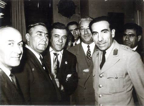 8 kurumuş pilot kalem lekesi nasıl çıkar? Alparslan Türkeş kimdir, nerelidir, nerede doğdu? Kaç ...