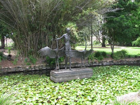 Attractions at the gardens include the bamboo grove, weeping fig avenue, riverstage, ornamental ponds and more. The Wayfarer: thoughts along the way: Australia city ...