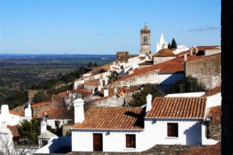 Cradled by the restfulness of the landscape of barrocal and open your window in the morning to a breathtaking view of monsaraz. MONSARAZ, ALENTEJO, holiday destination, Flights, Hotels ...