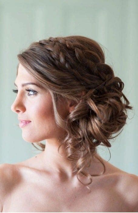 15 Messy Bun Hairstyles You Will Love 2024 The Trend Spotter