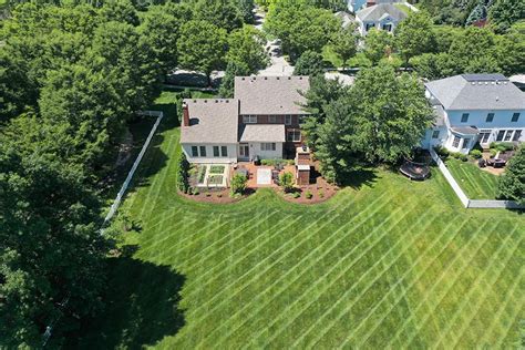 Looking for the top rated columbus, ohio lawn care services? Lawn Care Columbus Ohio_9330 - Davis Lawn Care and ...