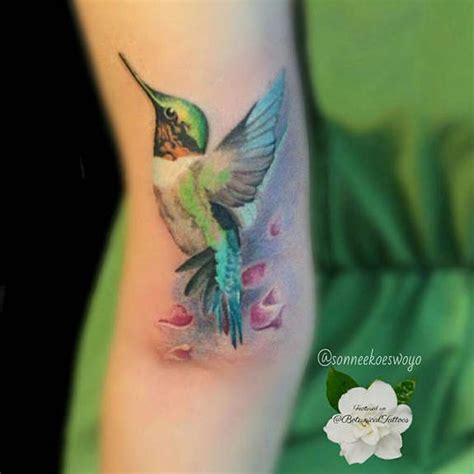 25 Unique Hummingbird Tattoos