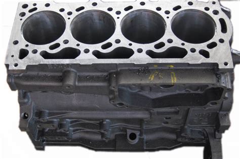 Melakukan perawatan berkala pada kendaraan, sudah menjadi kewajiban bagi anda yang memiliki mobil. Dunia otomotif: Komponen komponen mesin