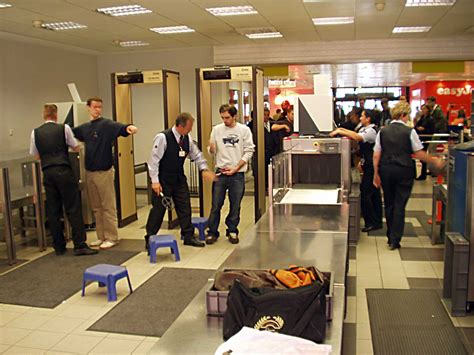 Traveloscopy Travelblog Struth New Twist To Airport Security