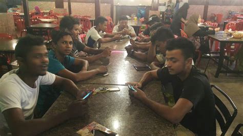 Izinkan saya berpantun bagi memulakan majlis makan malam pada malam ini. MUAFAKAT MALAYSIA 2016: MAJLIS MAKAN MALAM DAN DOA SELAMAT ...