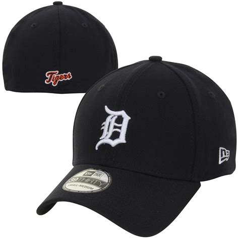 Check out our detroit tigers hat selection for the very best in unique or custom, handmade pieces from our baseball & trucker caps shops. New Era Detroit Tigers Navy MLB Team Classic Home 39THIRTY Flex Hat