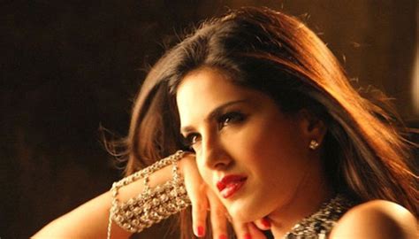 A Lusty Smell From Sunny Leone