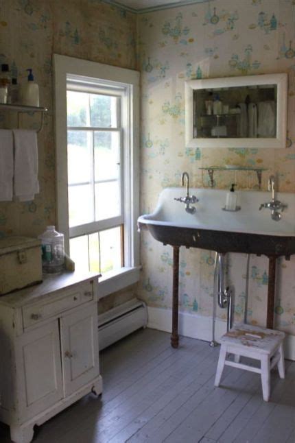 53 Vintage Farmhouse Bathroom Ideas 2017 Roundecor Beautiful