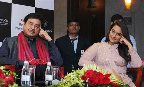 Why Is Sonakshi Sinha Scared To Read Dad Shatrughan Sinhas Biography Masala