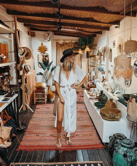 Bohemian causal | Showroom decor, Boutique decor, Store design boutique