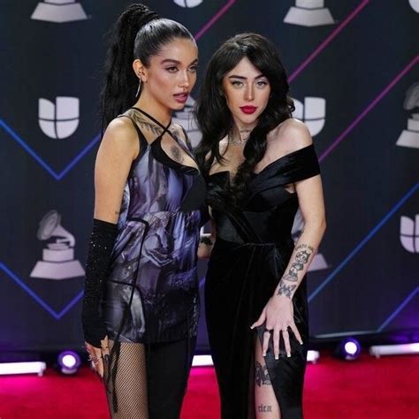 Maria Becerra Y Nicki Nicole En Los Latin Grammy 2021 Celebridades