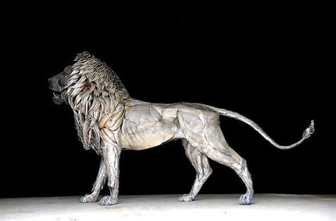 Artist Turns 4000 Pieces Of Metal Into 10 Ft 550 Pound Lion Sculpture