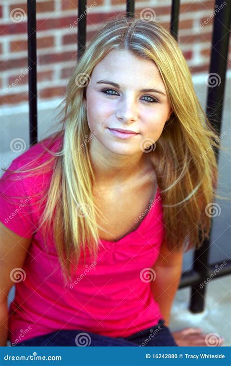 Cute Busty Blonde Teen Girl Telegraph