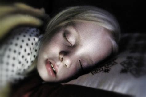 Rasul saw sendiri adalah seseorang yang selalu tidur. 10 Tip Mengasingkan Tempat Tidur Anak - awal.my