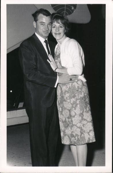 Carol Burnett And Husband Joe Hamilton 1963 Actors Postcard