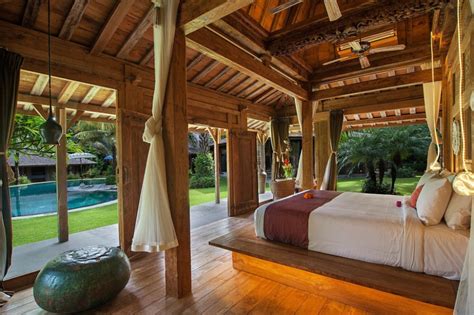 Created by our designer for the executive owners, utilising space, natural light, natural materials and finishes to bring the outdoor inwards and visa versa, with an enduring style. Kalua Villa in Kerobokan, Bali, Indonesia - 3 bedrooms ...