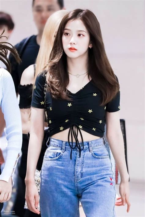 Black Center Drawstring Flower Embroidery Top Jisoo Blackpink